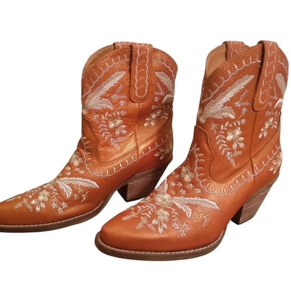 dingo Shoes - Dingo Cowboy Boots Ankle Floral Embroidered Heeled Boots 7.5 Western Country